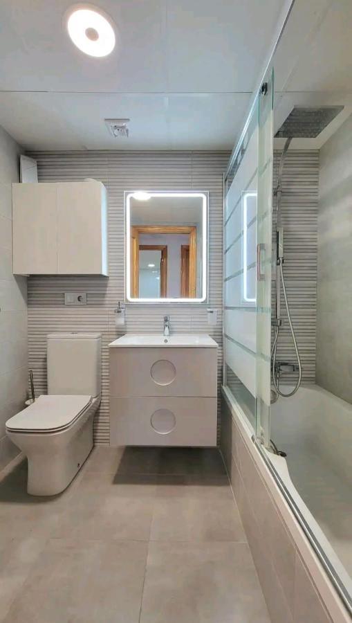 Vacanza Luxury Complex- Parking , Pool Only In The Summer , Rincon De Loix Appartement Benidorm Buitenkant foto