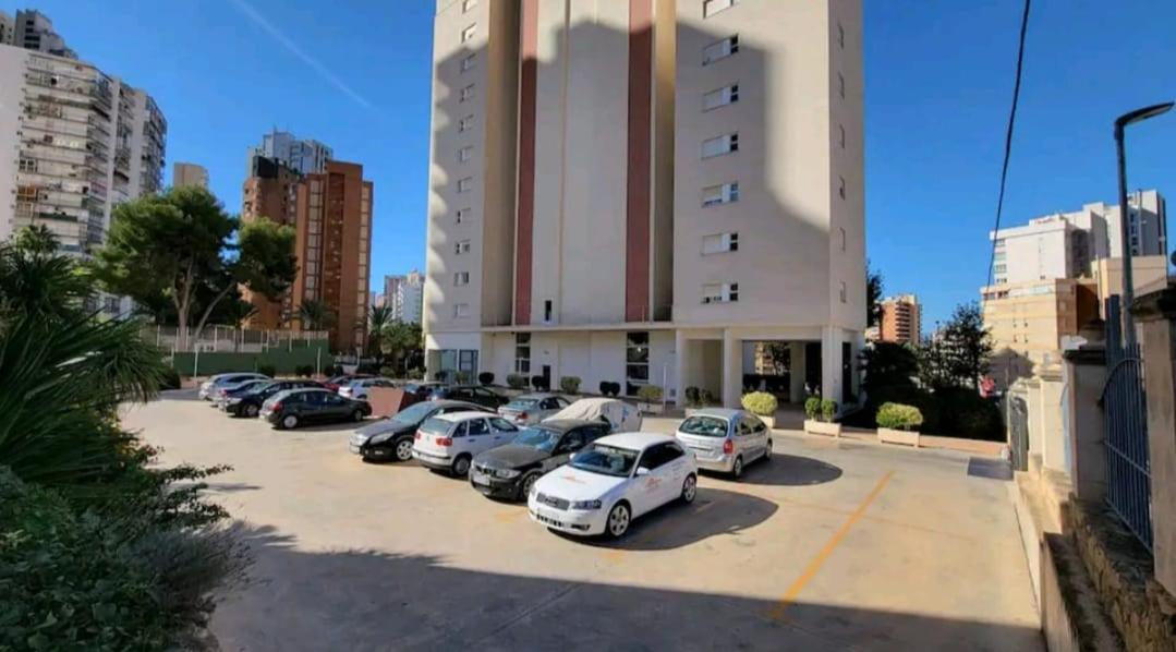 Vacanza Luxury Complex- Parking , Pool Only In The Summer , Rincon De Loix Appartement Benidorm Buitenkant foto