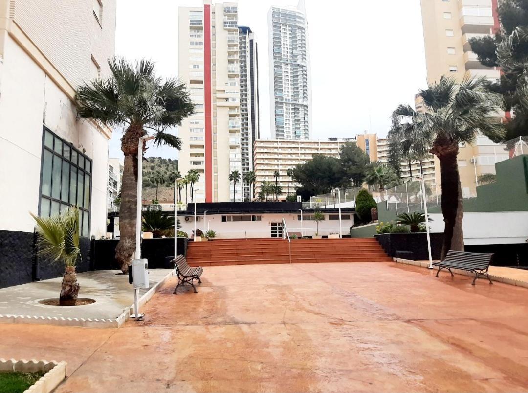 Vacanza Luxury Complex- Parking , Pool Only In The Summer , Rincon De Loix Appartement Benidorm Buitenkant foto