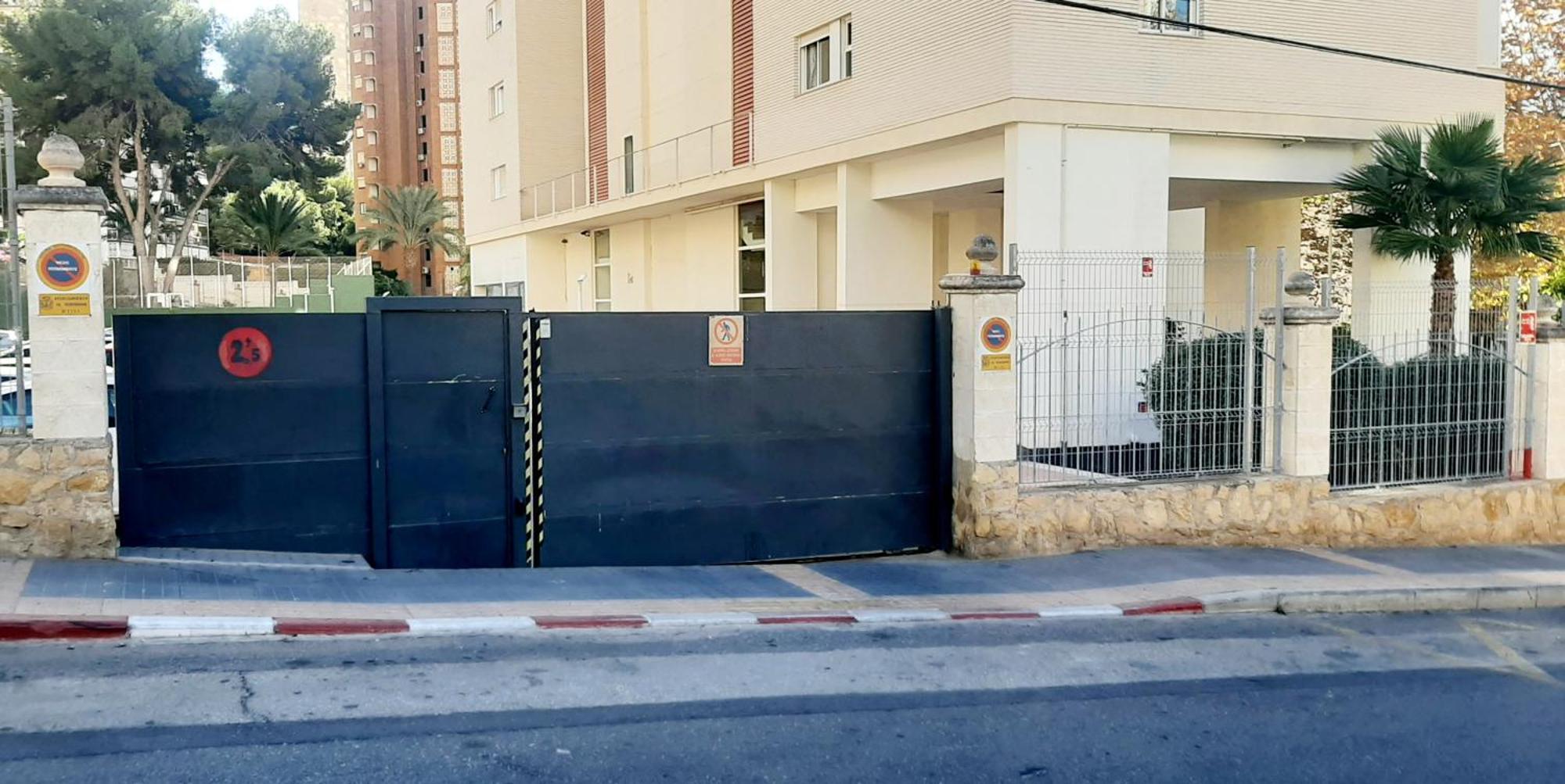Vacanza Luxury Complex- Parking , Pool Only In The Summer , Rincon De Loix Appartement Benidorm Buitenkant foto